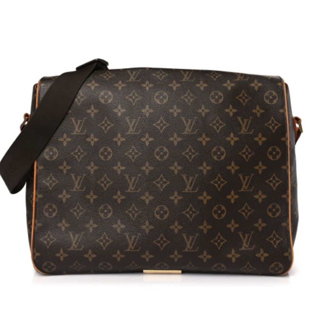 Auth Louis Vuitton Monogram GM Messenger Bag